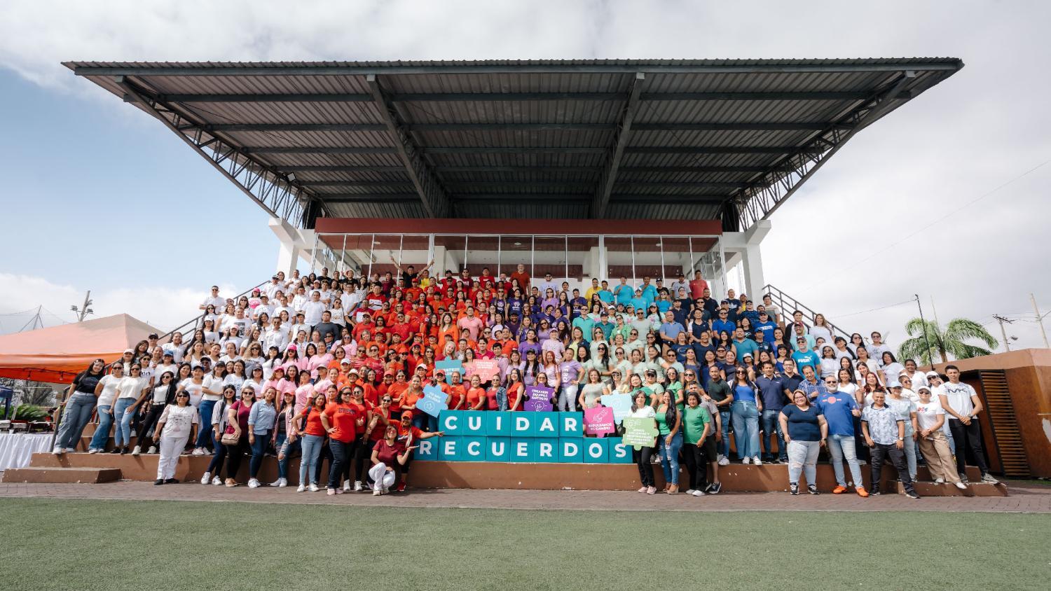 2024-Ecuador-Parque-de-la-Paz-Photo