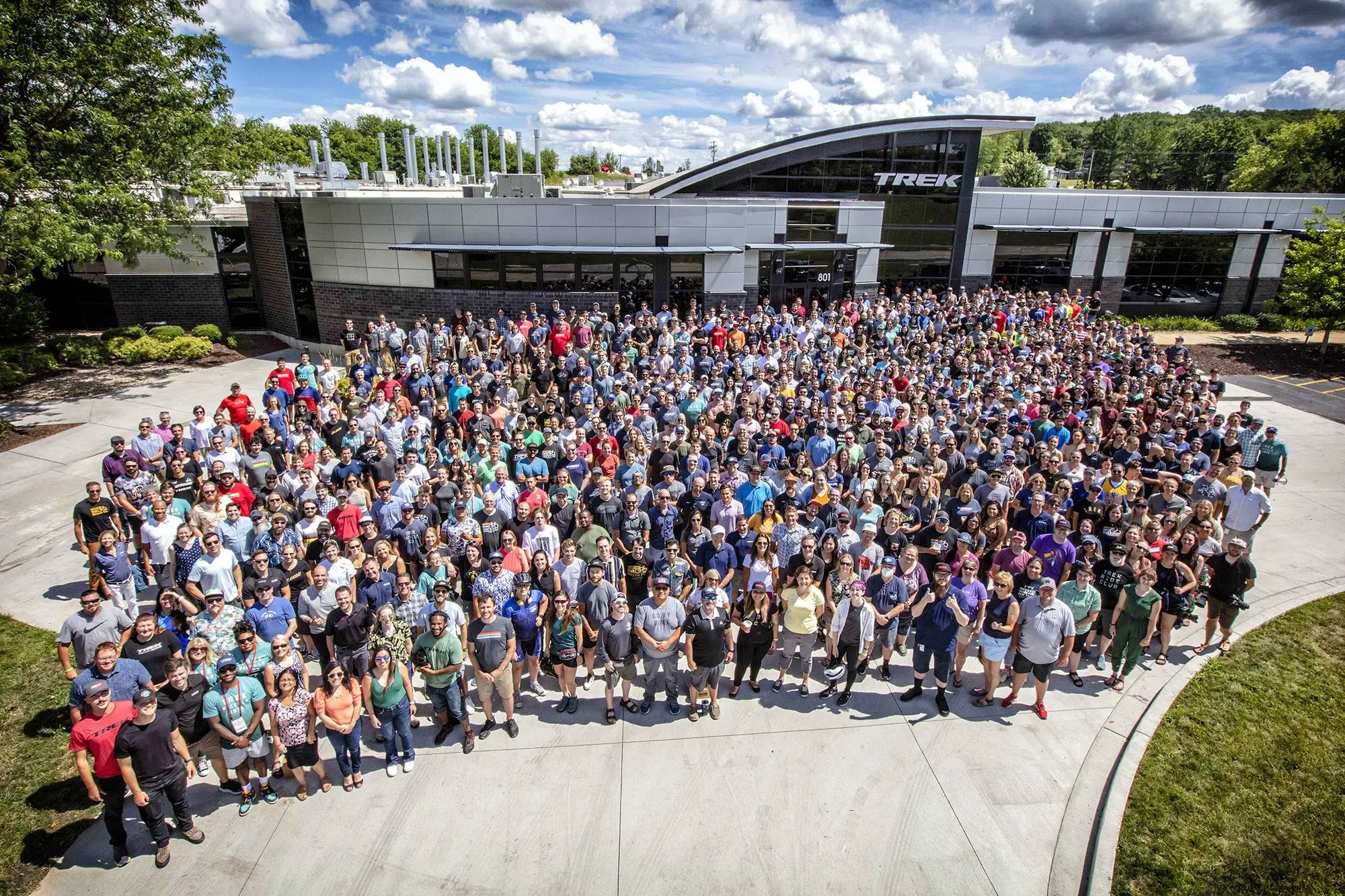 Trek-Company-Photo copia